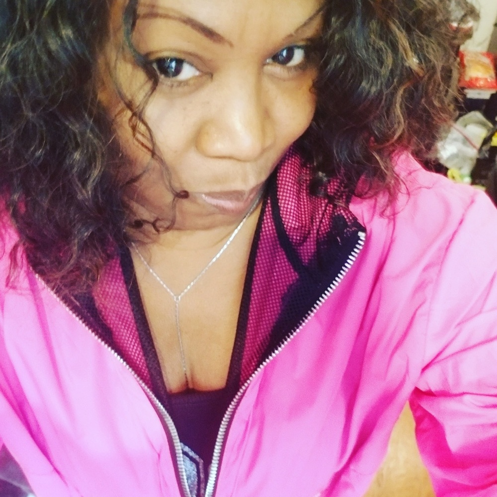 Meet your Posher, Pamela